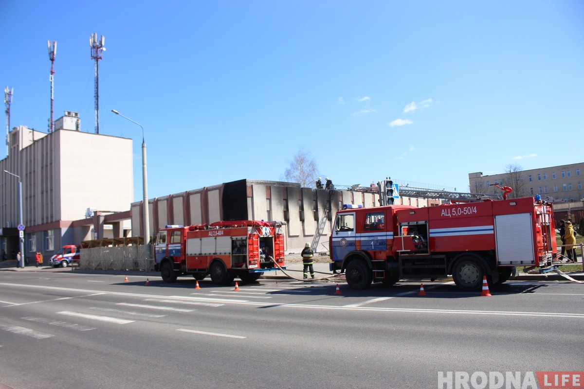 Фотофакт: В Гродно на Буденого горел склад почты