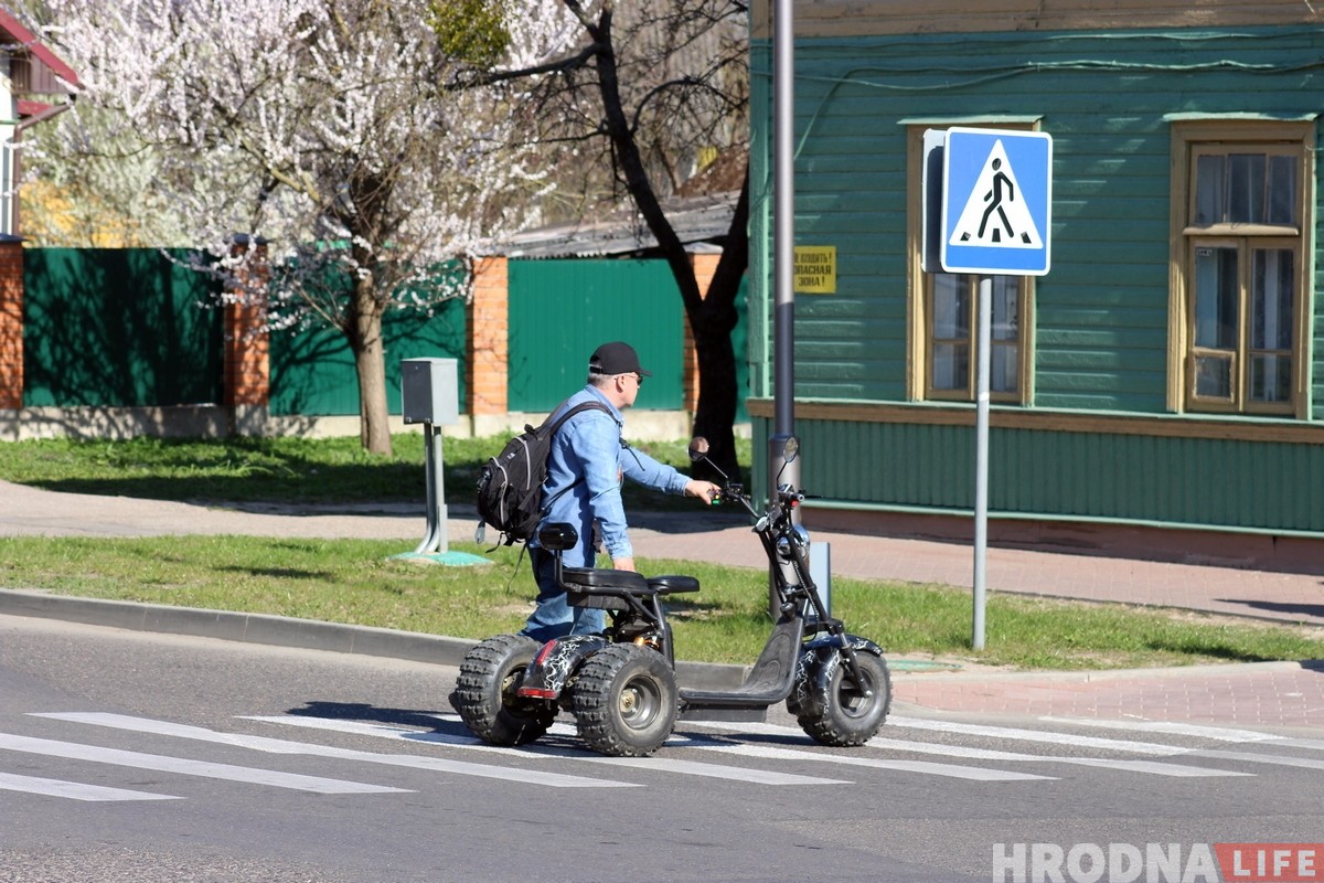 «За такім транспартам будучыня». Гродзенец распавёў, чаму перасеў на электратрайк «За такім транспартам будучыня». Гродзенец распавёў, чаму перасеў на электратрайк