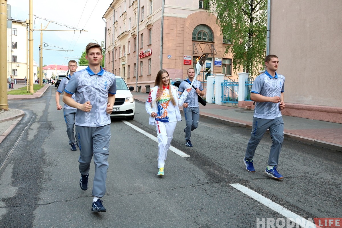 Гродна сустрэў эстафету агню "Полымя міру"