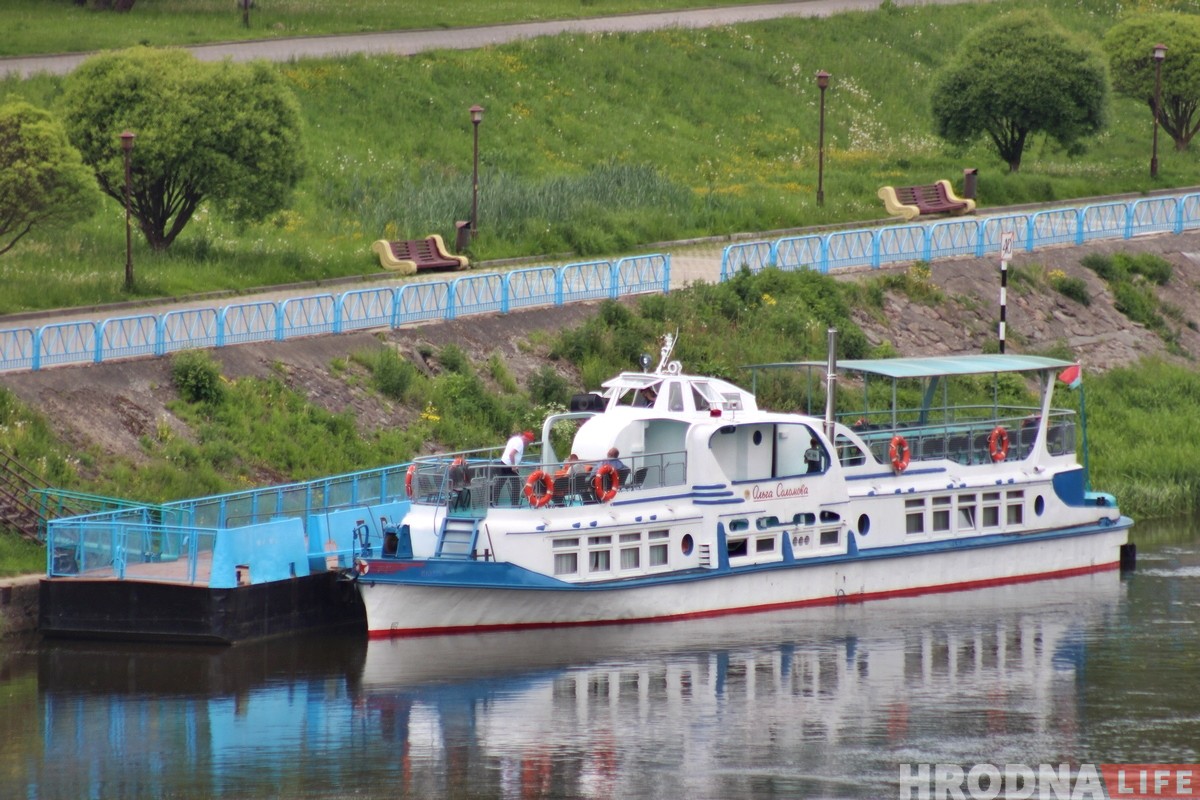 «Цеплаход ходзіць, а мы стаім» Чаму таксі на Нёмане яшчэ не пачало сезон?