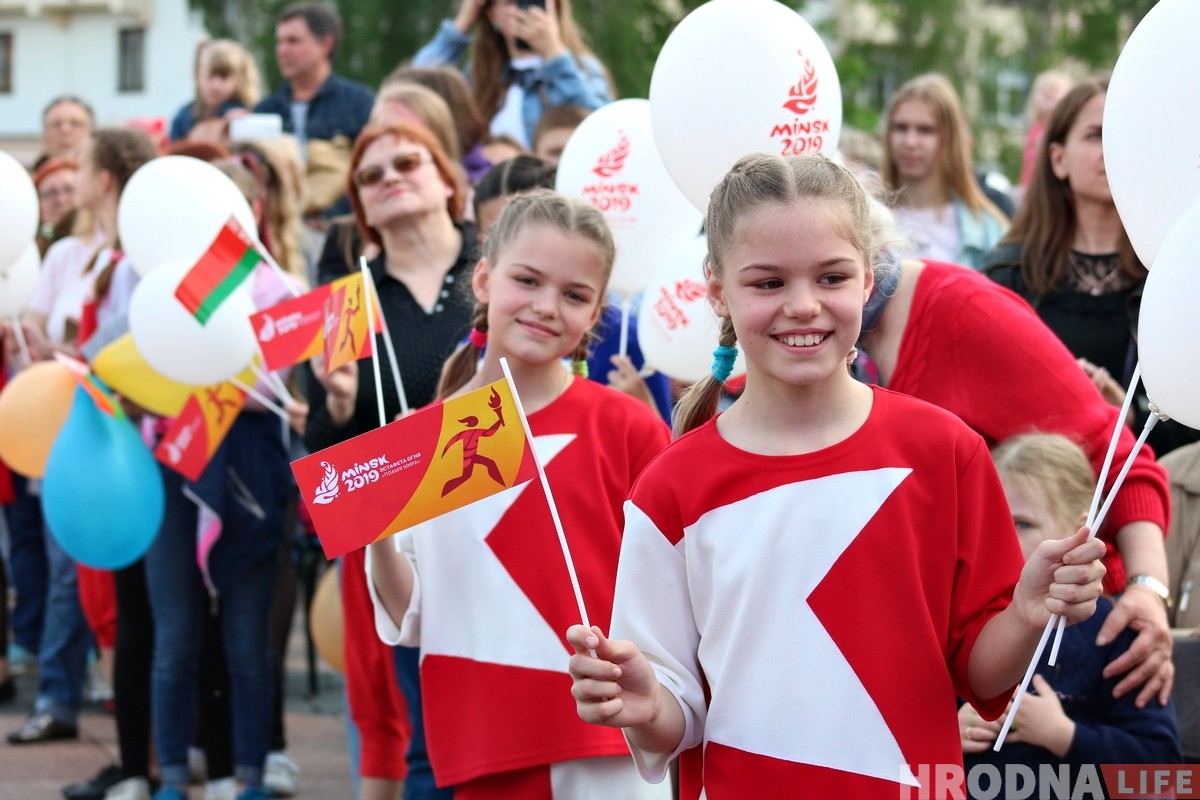 Гродна сустрэў эстафету агню "Полымя міру"