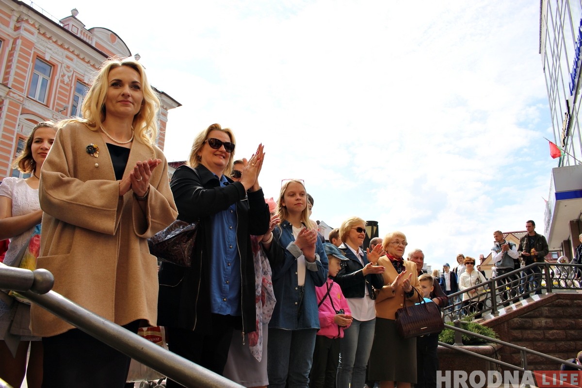 «Мы абнавілі старую дамову». Мэр Беластока адкрыў у Гродне рэстаран беларускай кухні «Мы абнавілі старую дамову». Мэр Беластока адкрыў у Гродне рэстаран беларускай кухні