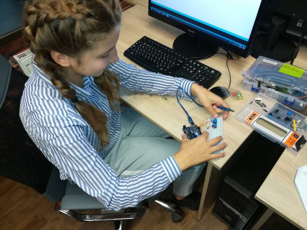 Друзья и роботы в ITeen Academy. Как провести лето в Гродно увлекательно и с пользой