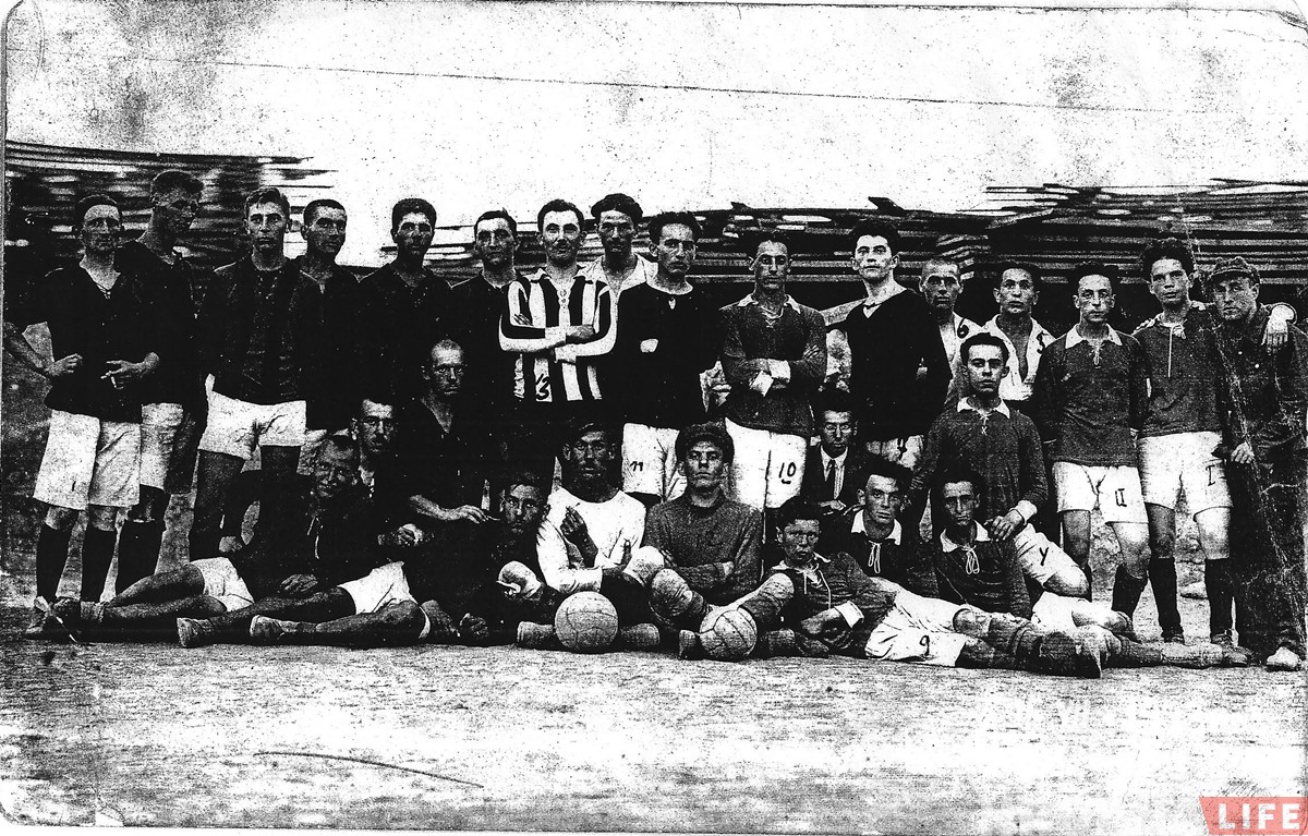 Чытач знайшоў футбольны мяч, якім маглі гуляць у міжваенным Гродне