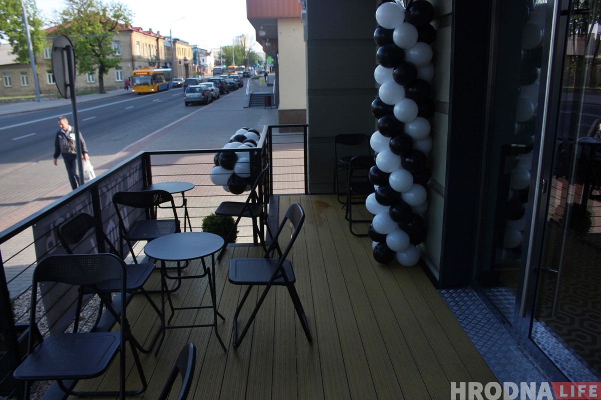 На Дзержинского открылась кофейня "CoFeCo"