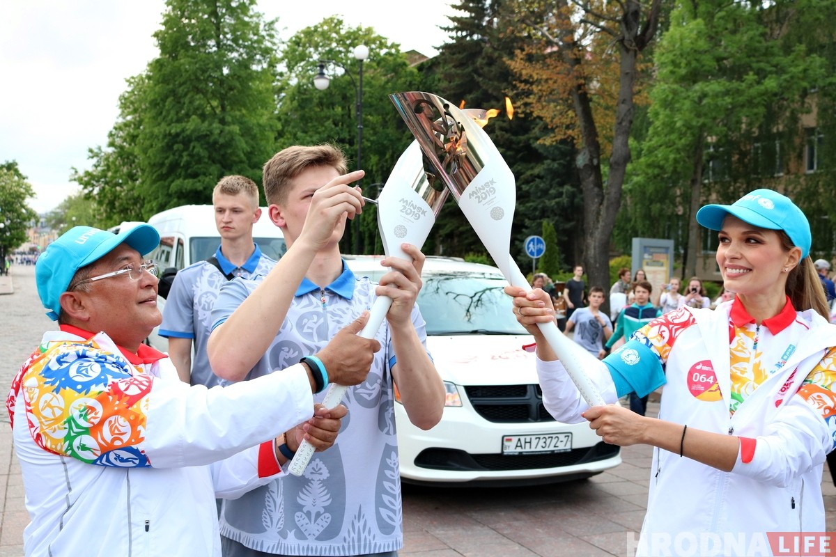 Гродна сустрэў эстафету агню "Полымя міру"