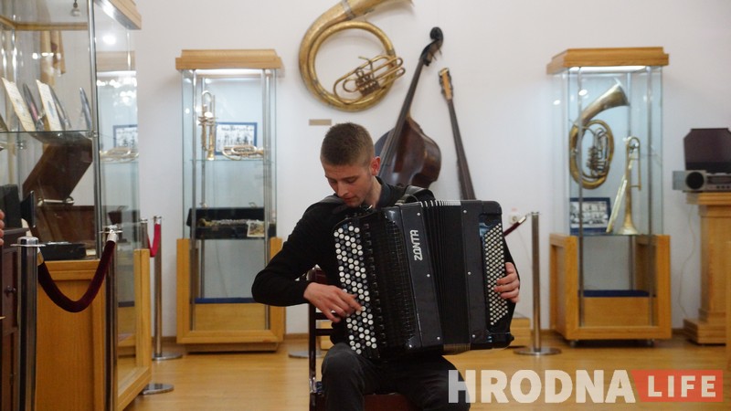 Слухалі, гралі і танчылі. Музычная "Ноч музеяў" прайшла у Гродне Слухалі, гралі і танчылі. Музычная "Ноч музеяў" прайшла у Гродне