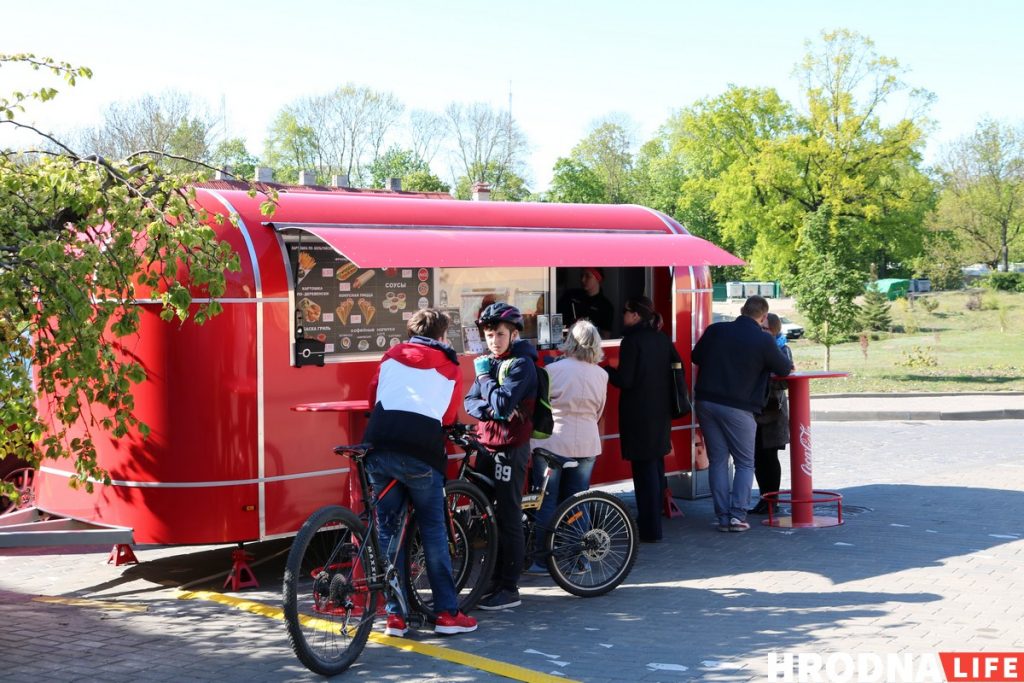 Фудтрак "Пан Картофан" открылся на Виленской: есть конусные пиццы и картошка с "секретным" хрустом