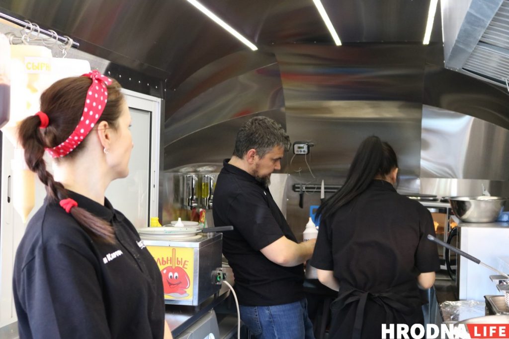 Фудтрак "Пан Картофан" открылся на Виленской: есть конусные пиццы и картошка с "секретным" хрустом