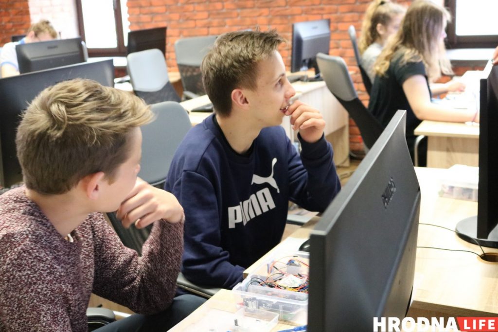 Друзья и роботы в ITeen Academy. Как провести лето в Гродно увлекательно и с пользой