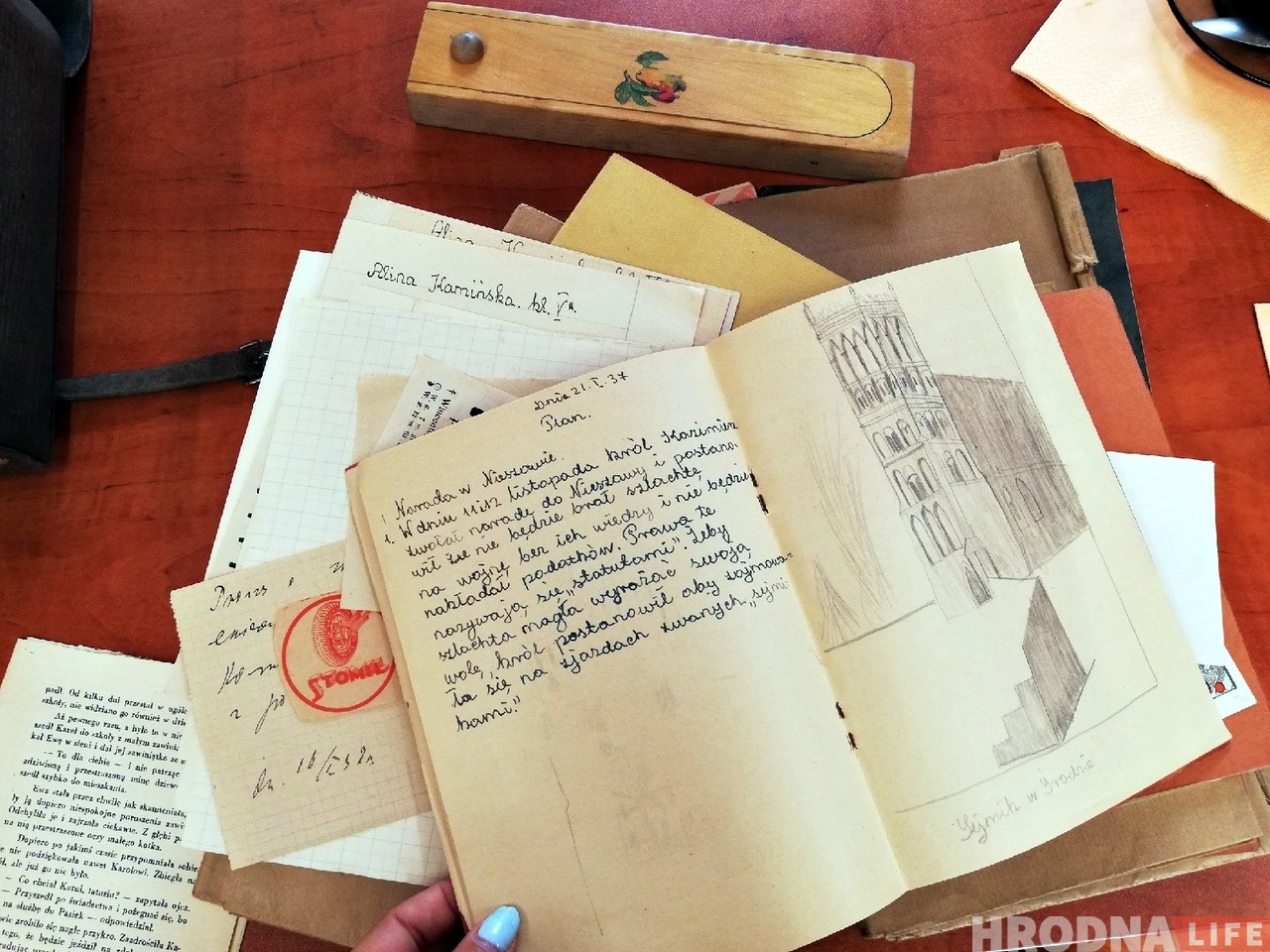 У польскім Слупску знайшлі партфель гродзенскай школьніцы, які пераносіць у канец 1930-х
