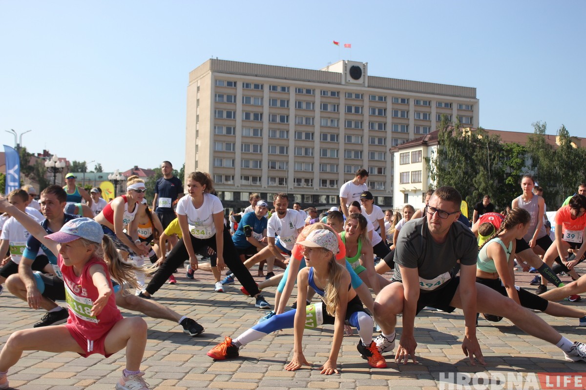 Трэцяя "Гарадзенская вандроўка” прайшла па вуліцах Гродна (ШУКАЙЦЕ СЯБЕ) Трэцяя "Гарадзенская вандроўка” прайшла па вуліцах Гродна (ШУКАЙЦЕ СЯБЕ)