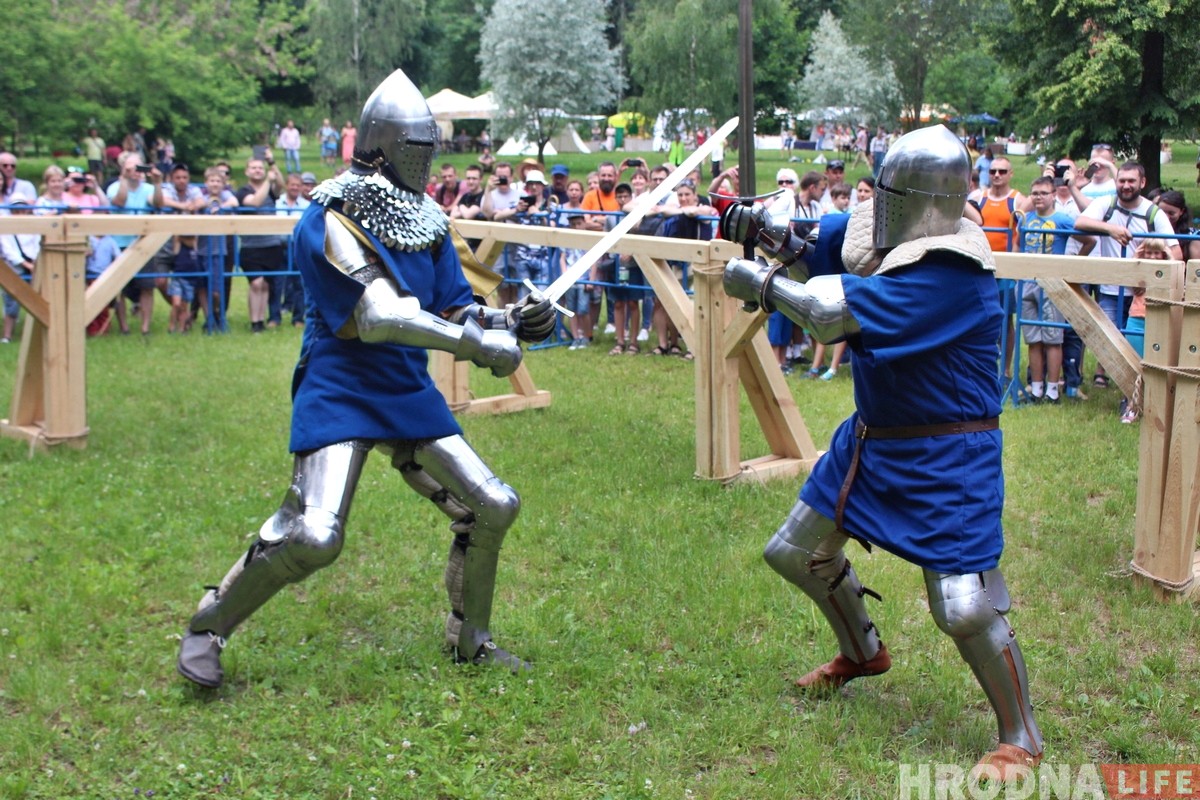 «Тут знакавая зямля». У Каложскім парку праходзіць фестываль сярэднявечнай культуры