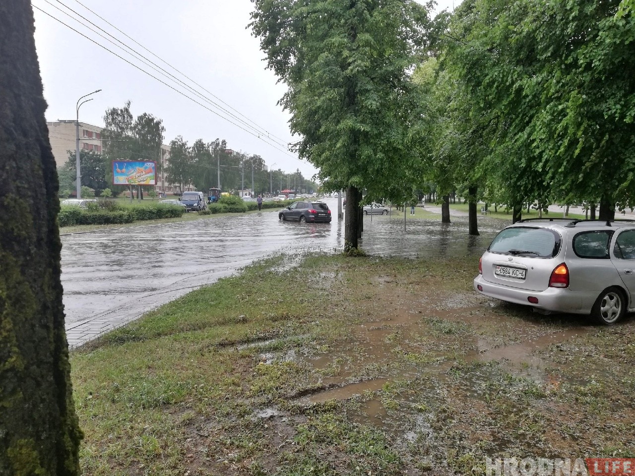 ФОТА: Першы летні лівень затапіў вуліцы Гродна