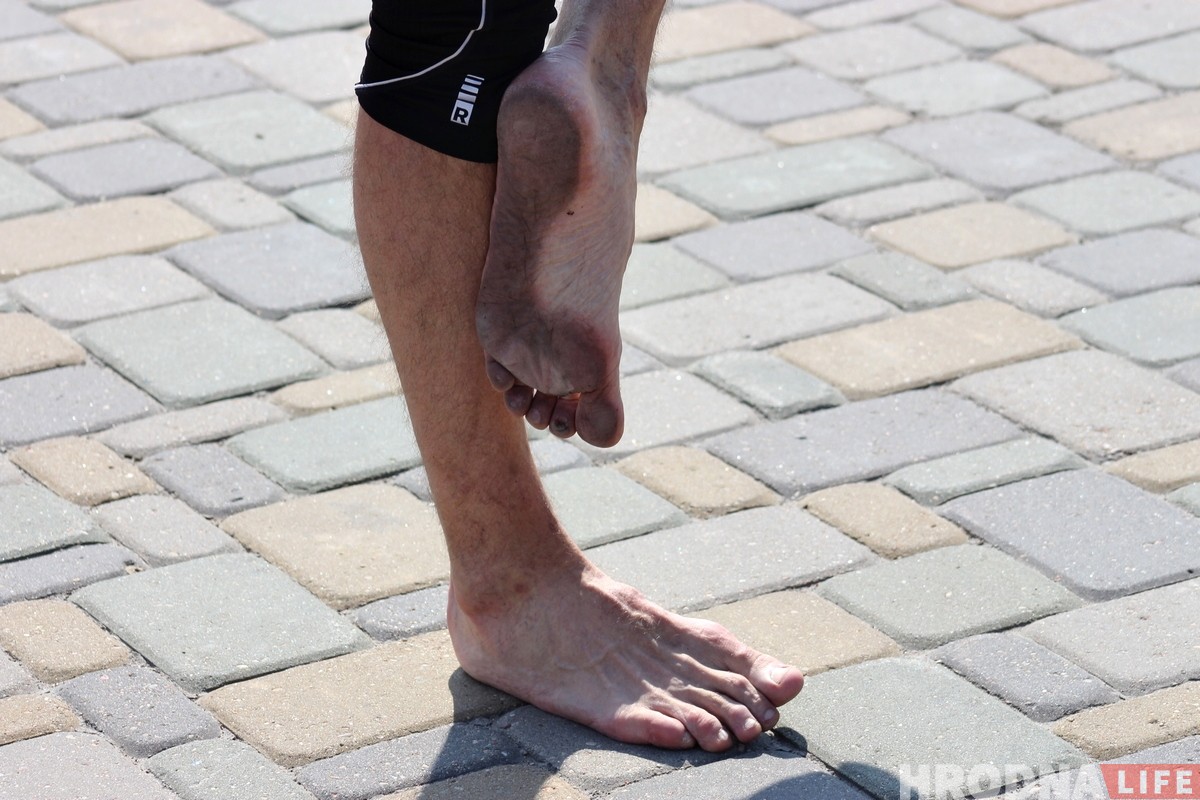 «Чтобы бегать не обязательно иметь кроссовки». Гродненец рассказывает, почему бегает босиком