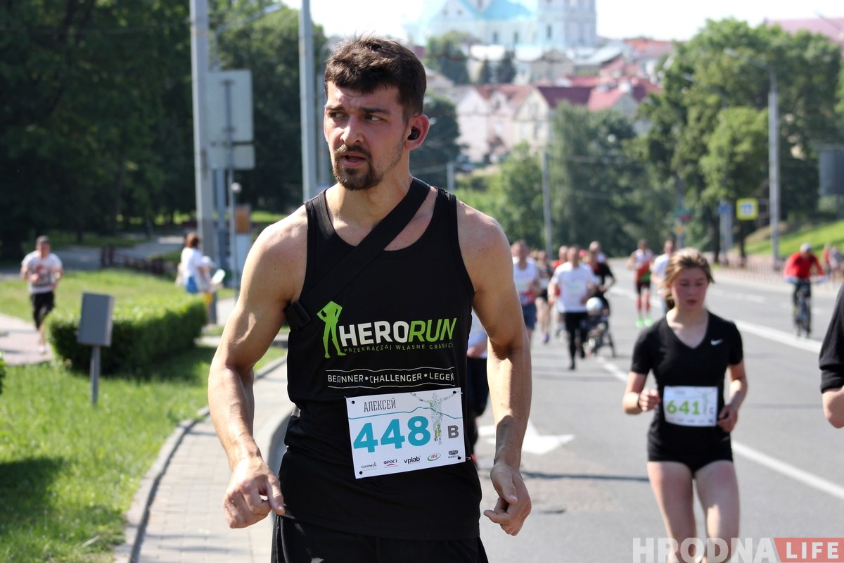 «Чтобы бегать не обязательно иметь кроссовки». Гродненец рассказывает, почему бегает босиком