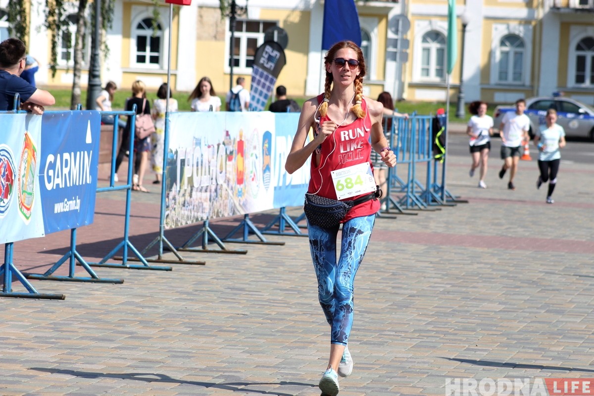 Трэцяя "Гарадзенская вандроўка” прайшла па вуліцах Гродна (ШУКАЙЦЕ СЯБЕ) Трэцяя "Гарадзенская вандроўка” прайшла па вуліцах Гродна (ШУКАЙЦЕ СЯБЕ)