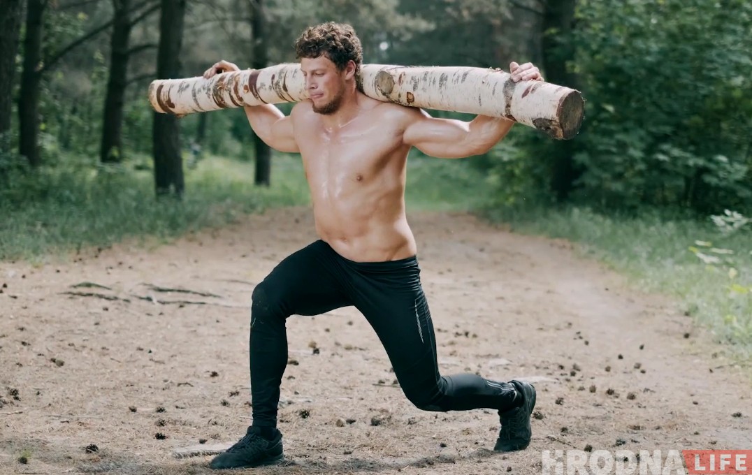 «Каб пракачаць сябе, не абавязкова цягаць жалеза ў зале». Гродзенец распавядае пра сілавыя трэніроўкі на прыродзе