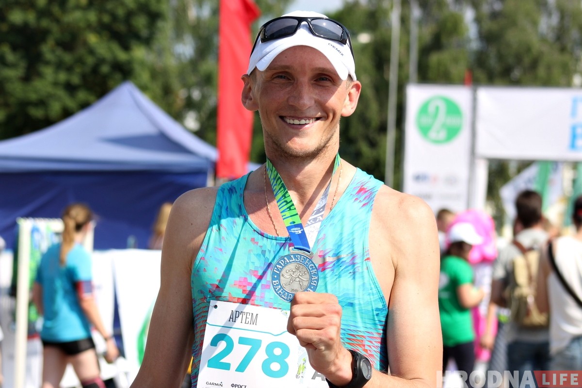 Трэцяя "Гарадзенская вандроўка” прайшла па вуліцах Гродна (ШУКАЙЦЕ СЯБЕ) Трэцяя "Гарадзенская вандроўка” прайшла па вуліцах Гродна (ШУКАЙЦЕ СЯБЕ)