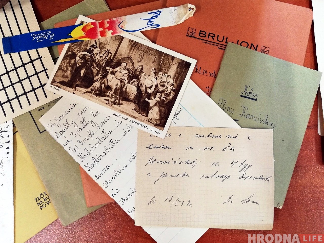 У польскім Слупску знайшлі партфель гродзенскай школьніцы, які пераносіць у канец 1930-х