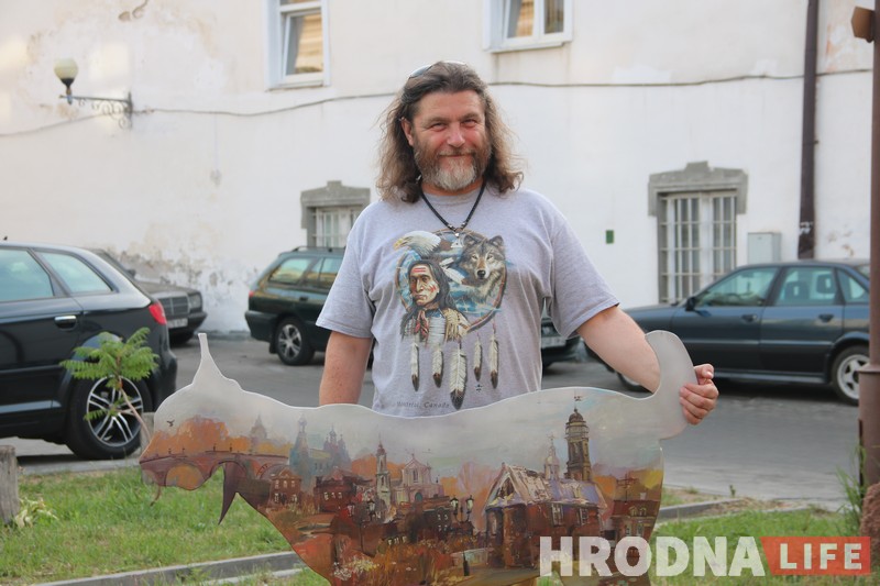 Святы Губерт сабраў сяброў і незвычайных звяроў у дворыку на Кірава