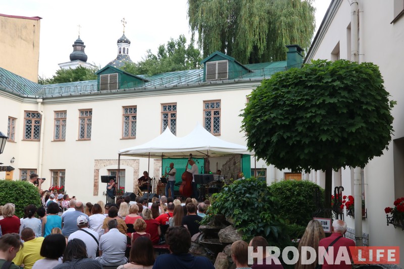 Аляксандр Краўчук працягвае знаёміць Гродна з джазавымі гісторыямі і выканаўцамі Аляксандр Краўчук працягвае знаёміць Гродна з джазавымі гісторыямі і выканаўцамі