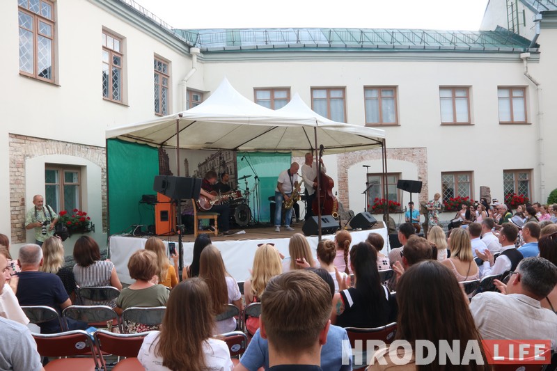 Аляксандр Краўчук працягвае знаёміць Гродна з джазавымі гісторыямі і выканаўцамі Аляксандр Краўчук працягвае знаёміць Гродна з джазавымі гісторыямі і выканаўцамі