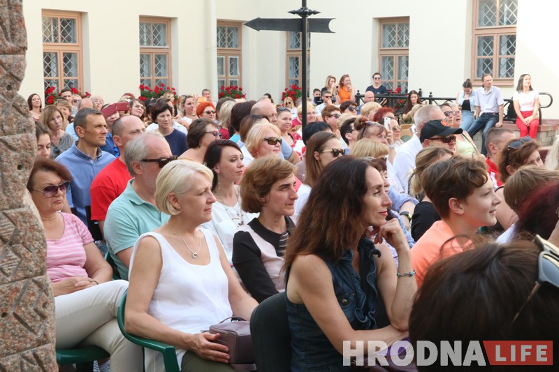 Аляксандр Краўчук працягвае знаёміць Гродна з джазавымі гісторыямі і выканаўцамі Аляксандр Краўчук працягвае знаёміць Гродна з джазавымі гісторыямі і выканаўцамі