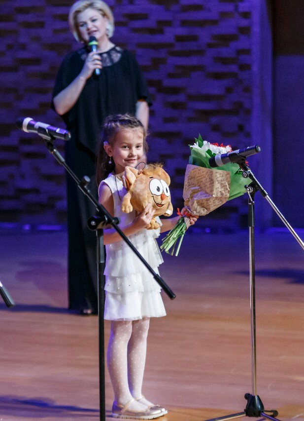 "Я вельмі хачу другое вушка і чуць, як усе". Патрэбна дапамога сямігадовай Алёне Уласенка "Я вельмі хачу другое вушка і чуць, як усе". Патрэбна дапамога сямігадовай Алёне Уласенка