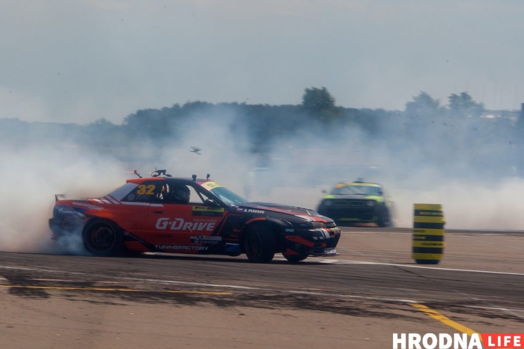 Найлепшыя ў заносах. Пад Гродна прайшоў Чэмпіянат Беларусі па дрыфтынгу