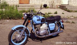 У Слоніме легкавік збіў школьніцу, якая ішла ў школу. Яе прааперуюць