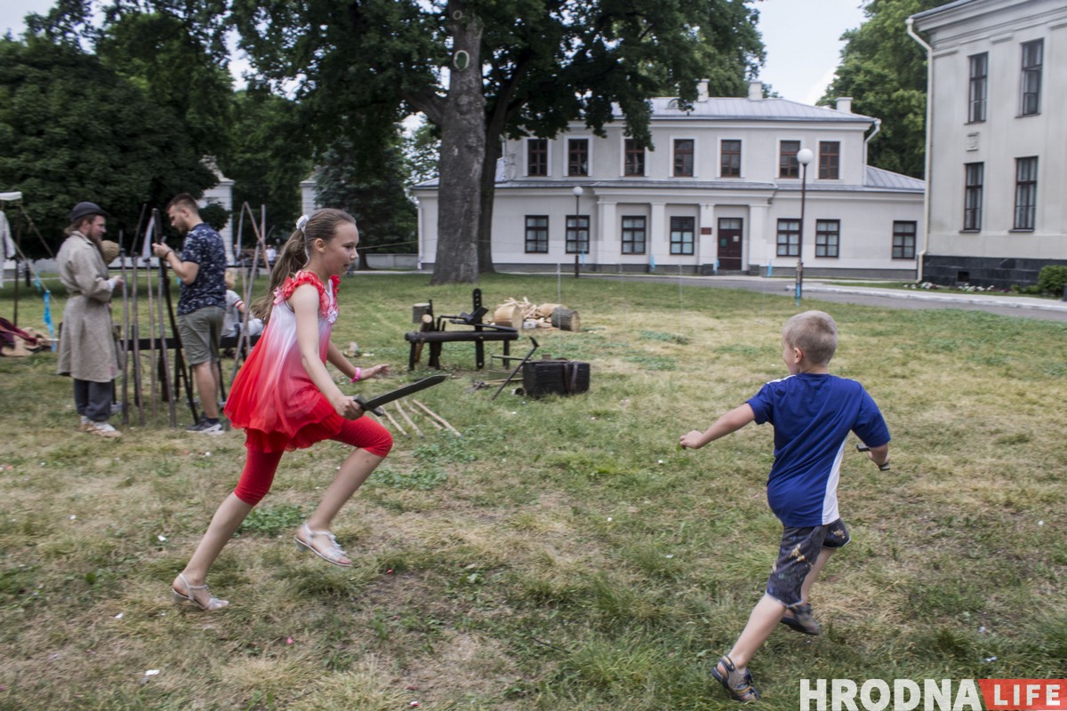 Адзін дзень з гісторыі Гродна: адноўленую гравюру XVI стагоддзя паказалі ў Новым замку Адзін дзень з гісторыі Гродна: адноўленую гравюру XVI стагоддзя паказалі ў Новым замку