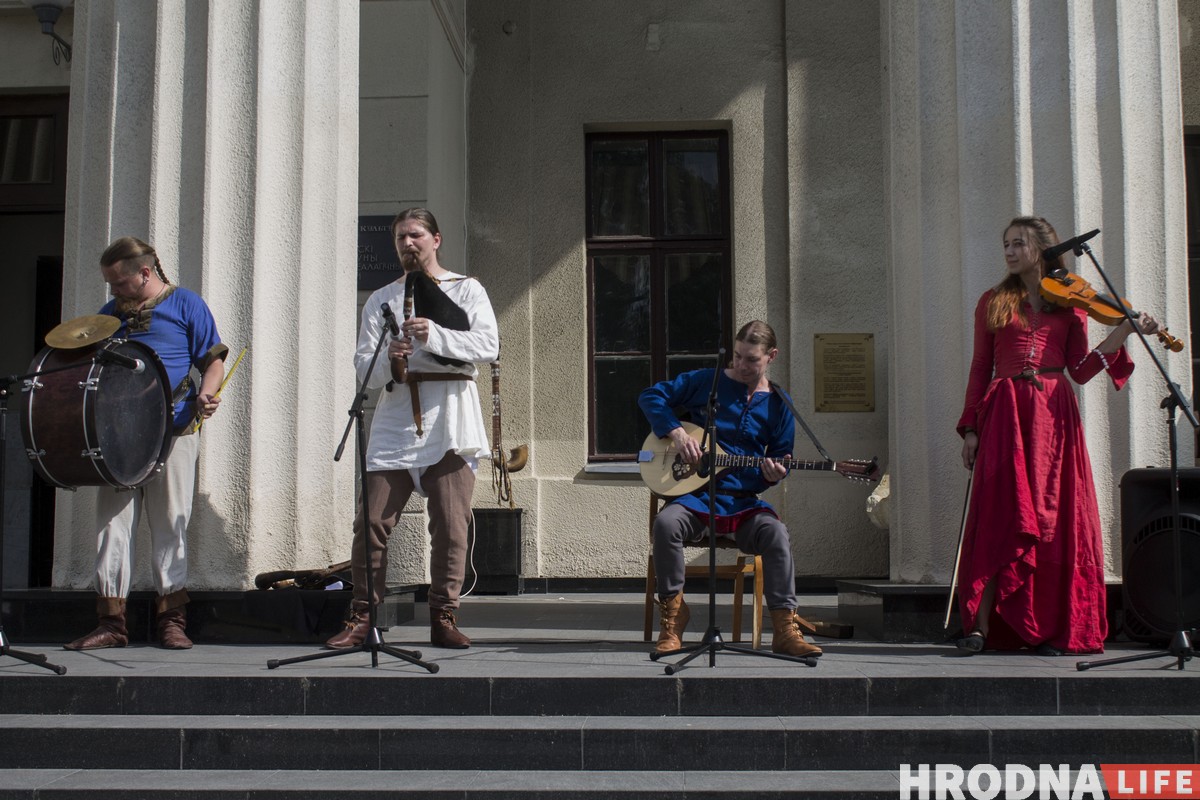 Адзін дзень з гісторыі Гродна: адноўленую гравюру XVI стагоддзя паказалі ў Новым замку Адзін дзень з гісторыі Гродна: адноўленую гравюру XVI стагоддзя паказалі ў Новым замку