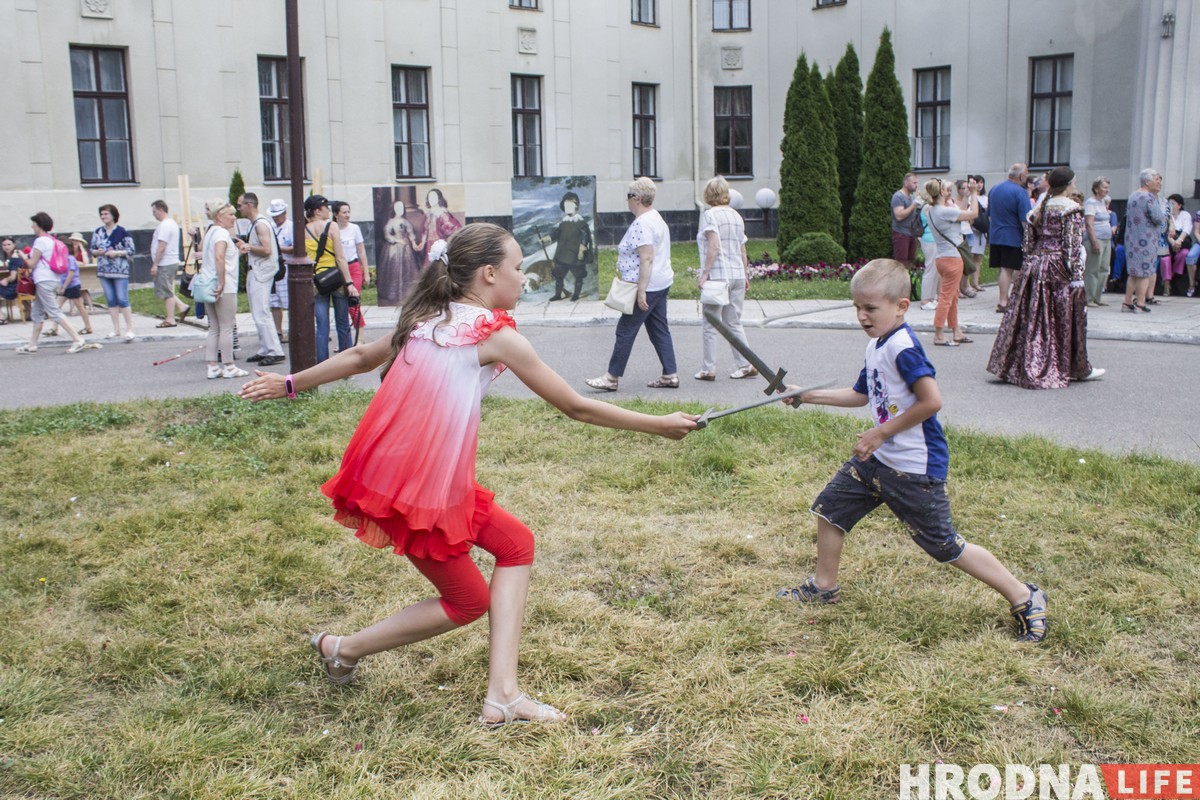 Адзін дзень з гісторыі Гродна: адноўленую гравюру XVI стагоддзя паказалі ў Новым замку Адзін дзень з гісторыі Гродна: адноўленую гравюру XVI стагоддзя паказалі ў Новым замку
