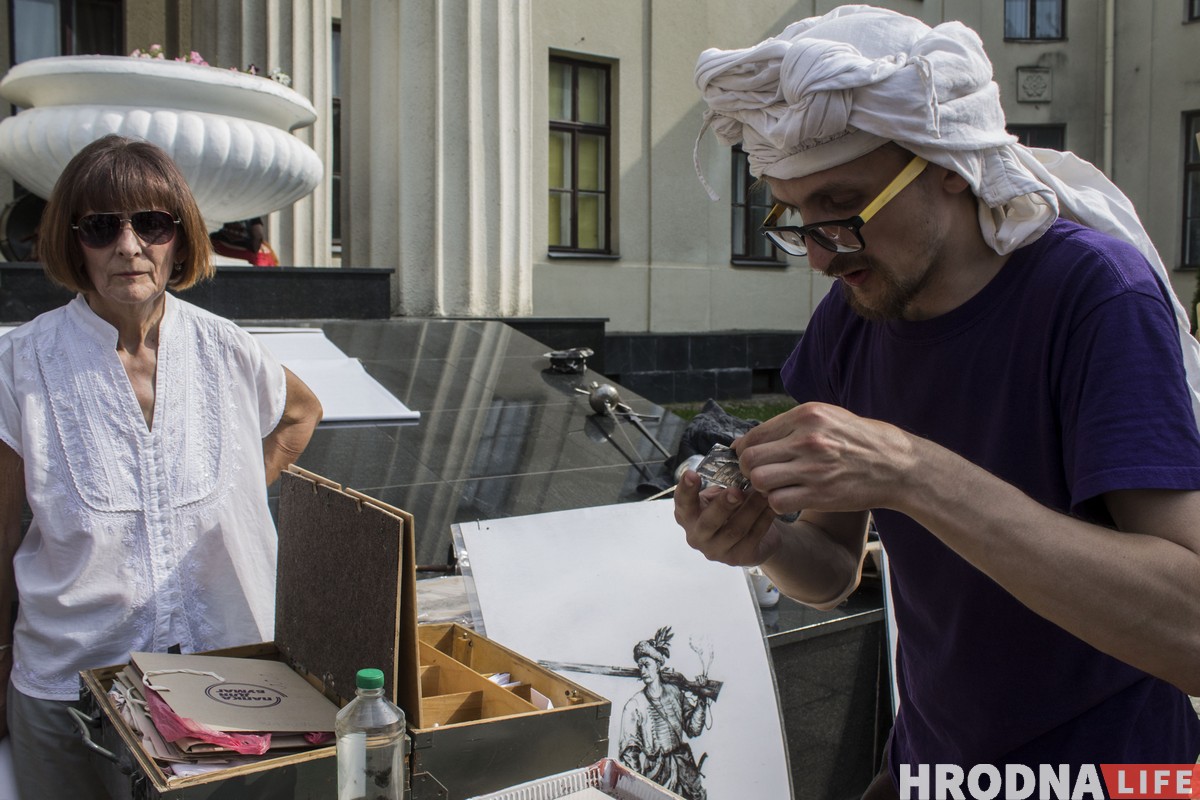 Адзін дзень з гісторыі Гродна: адноўленую гравюру XVI стагоддзя паказалі ў Новым замку Адзін дзень з гісторыі Гродна: адноўленую гравюру XVI стагоддзя паказалі ў Новым замку