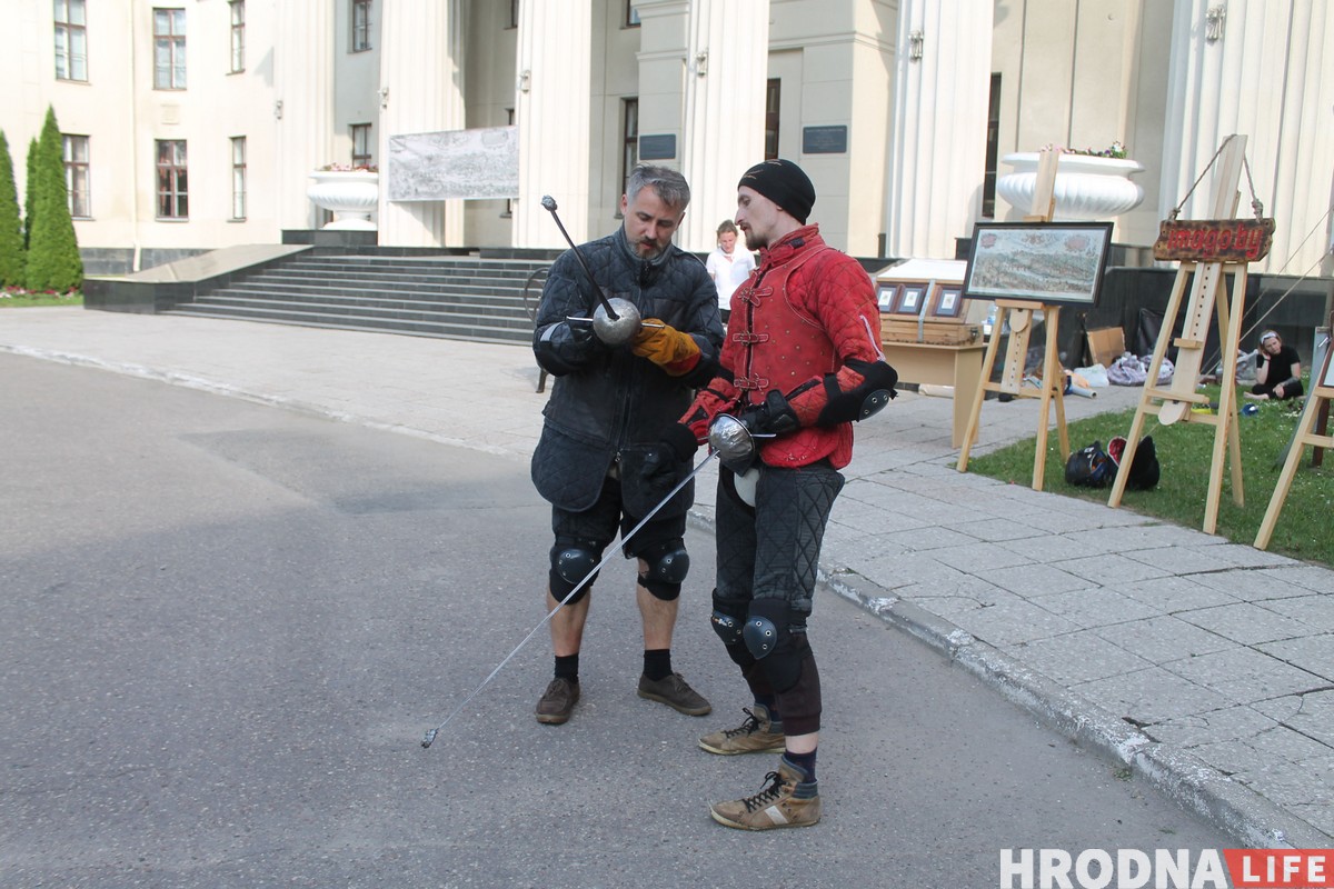 У Гродне прэзентавалі рух HEMA, які хочуць зрабіць алімпійскім відам спорту У Гродне прэзентавалі рух HEMA, які хочуць зрабіць алімпійскім відам спорту