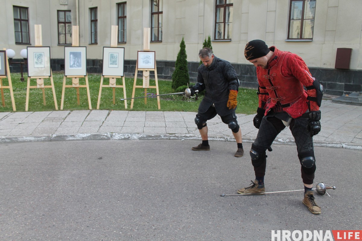 У Гродне прэзентавалі рух HEMA, які хочуць зрабіць алімпійскім відам спорту У Гродне прэзентавалі рух HEMA, які хочуць зрабіць алімпійскім відам спорту