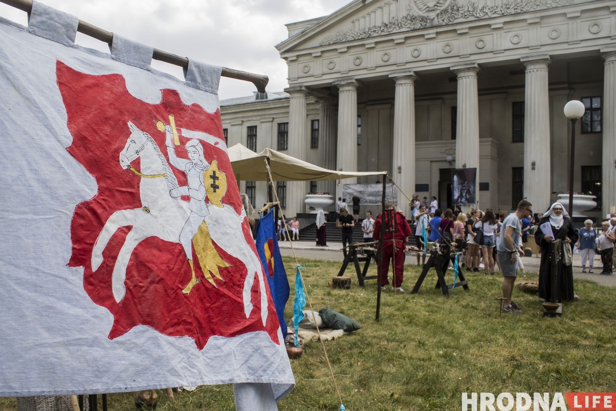 Адзін дзень з гісторыі Гродна: адноўленую гравюру XVI стагоддзя паказалі ў Новым замку Адзін дзень з гісторыі Гродна: адноўленую гравюру XVI стагоддзя паказалі ў Новым замку