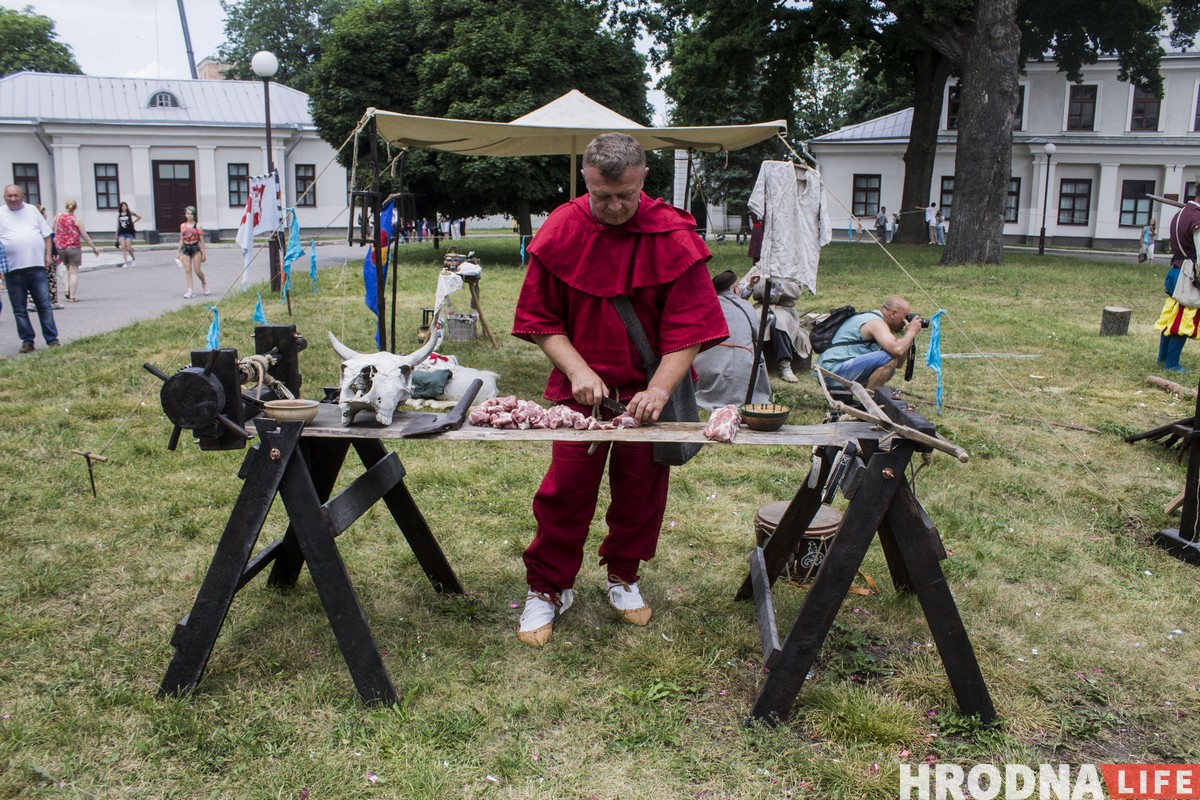 Адзін дзень з гісторыі Гродна: адноўленую гравюру XVI стагоддзя паказалі ў Новым замку Адзін дзень з гісторыі Гродна: адноўленую гравюру XVI стагоддзя паказалі ў Новым замку