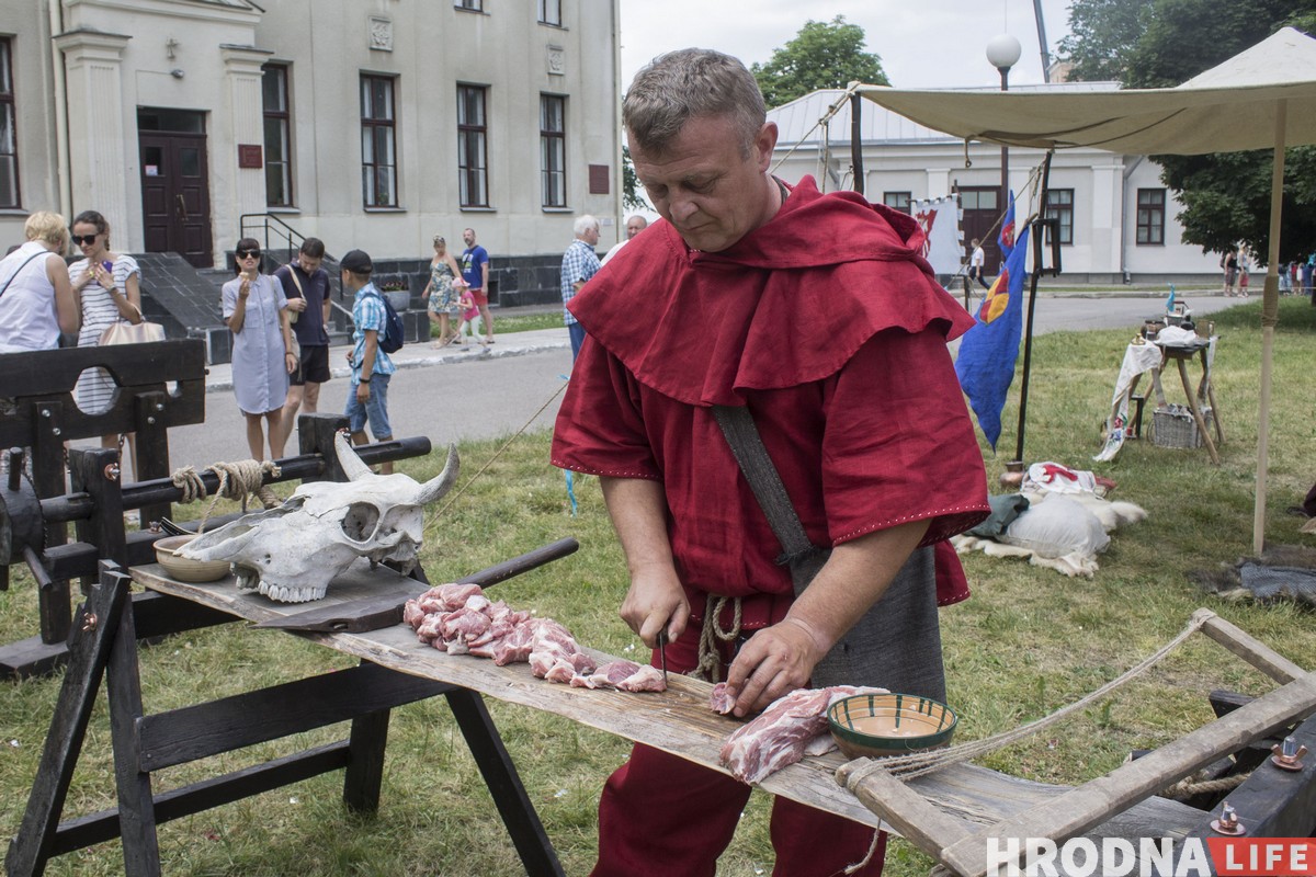 Адзін дзень з гісторыі Гродна: адноўленую гравюру XVI стагоддзя паказалі ў Новым замку Адзін дзень з гісторыі Гродна: адноўленую гравюру XVI стагоддзя паказалі ў Новым замку