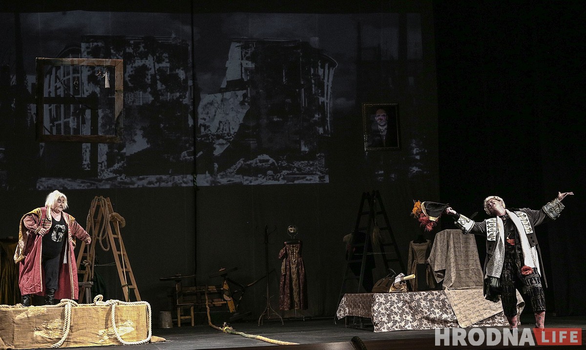 Акторы з Беластоку паказалі гродзенцам «Помсту» па-польску Акторы з Беластоку паказалі гродзенцам «Помсту» па-польску