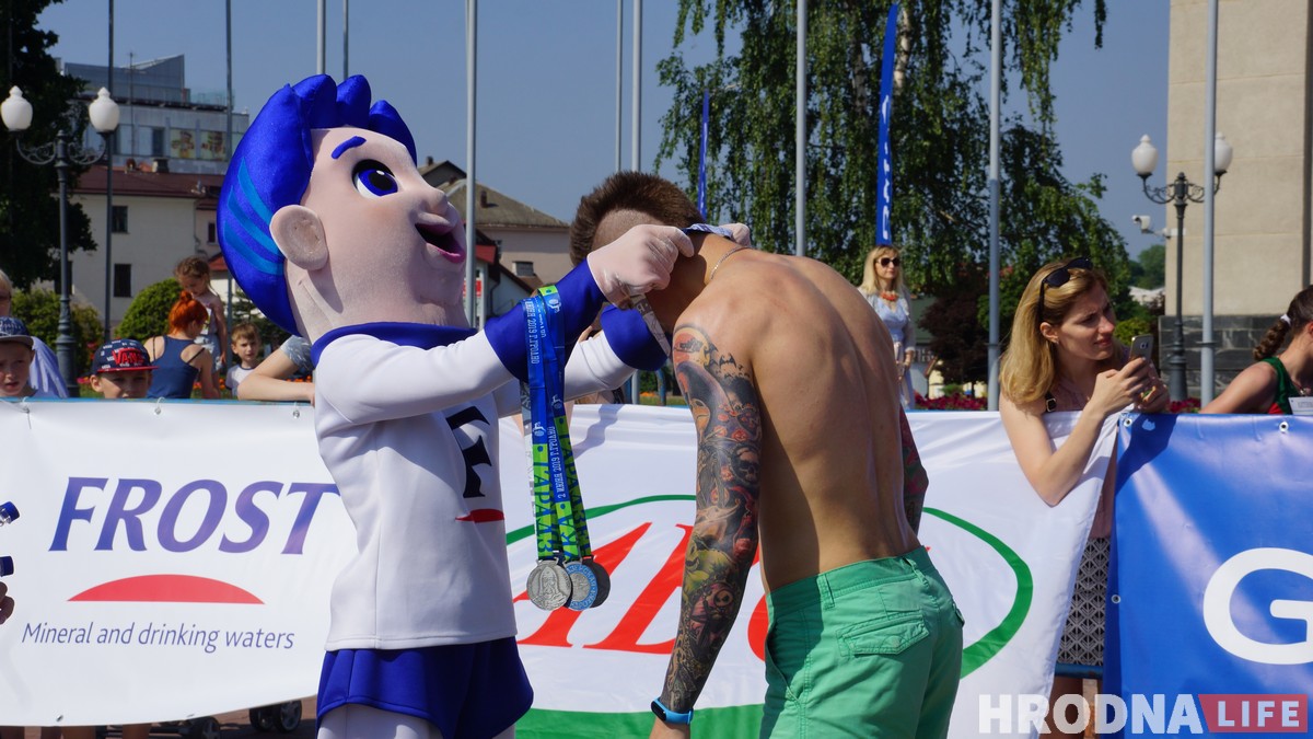 Трэцяя "Гарадзенская вандроўка” прайшла па вуліцах Гродна (ШУКАЙЦЕ СЯБЕ) Трэцяя "Гарадзенская вандроўка” прайшла па вуліцах Гродна (ШУКАЙЦЕ СЯБЕ)