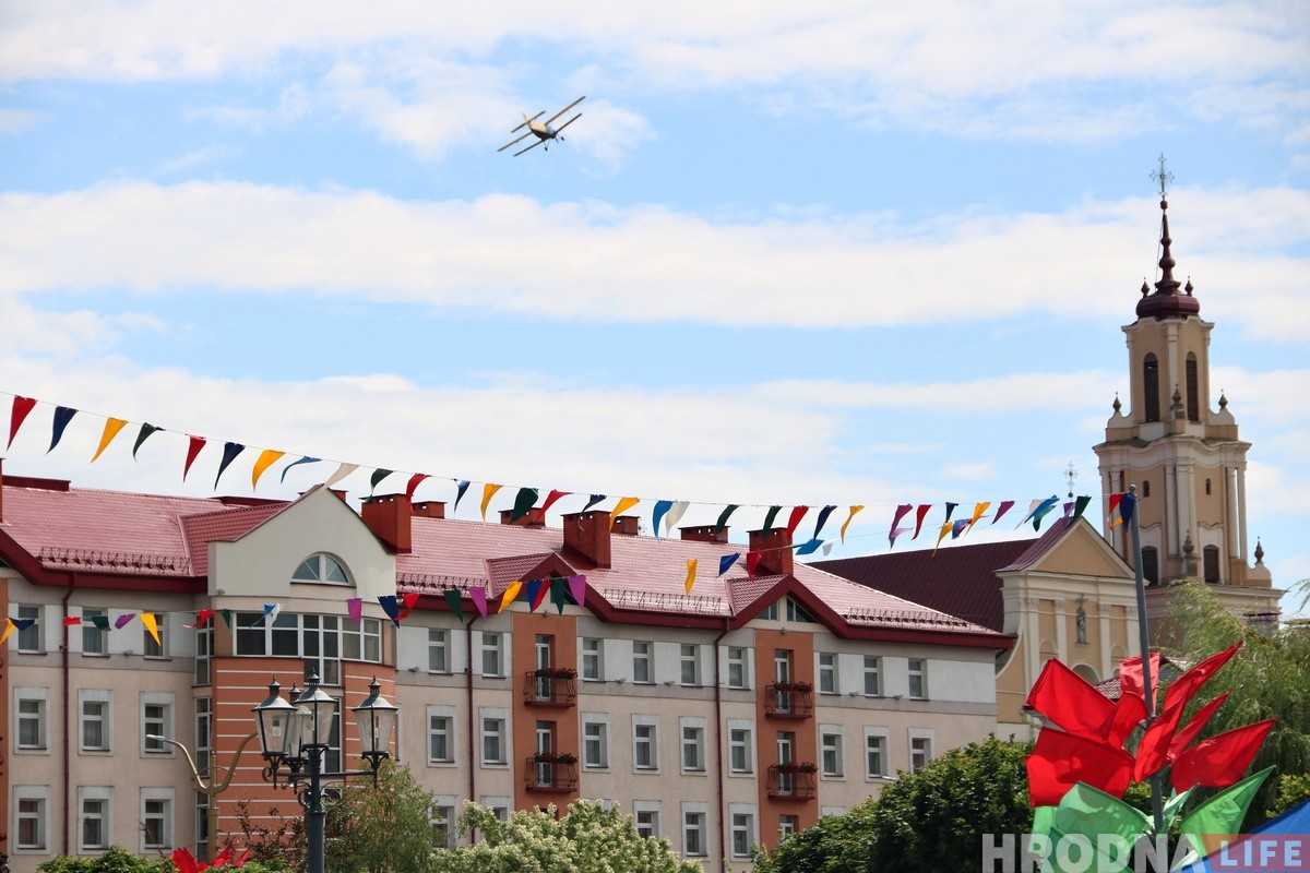 Над Гродна нізка кружыў самалёт. Без улётак?