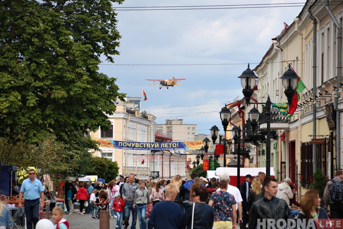 Над Гродна нізка кружыў самалёт. Без улётак?
