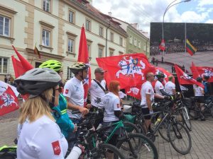 “Валанцёрым сем’ямі!” Каманда веламарафона “Суседзі” распавяла пра падрытоўку спаборніцтваў