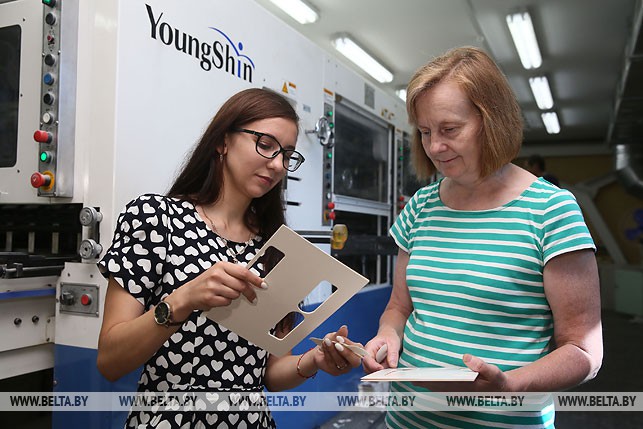 У Гродне асвоілі выпуск кардонных лыжак У Гродне асвоілі выпуск кардонных лыжак