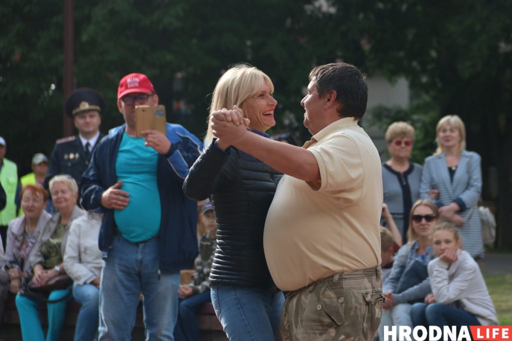 Застрэліць качку на вячэру і станцаваць вальс. У парку Жылібера гралі Штрауса для ўсіх