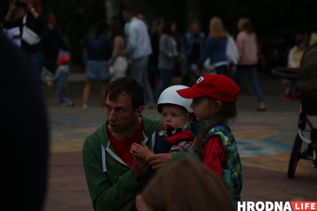 Застрэліць качку на вячэру і станцаваць вальс. У парку Жылібера гралі Штрауса для ўсіх Застрэліць качку на вячэру і станцаваць вальс. У парку Жылібера гралі Штрауса для ўсіх