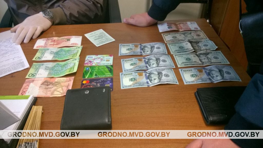 У Дзятлаве затрымалі за хабар «антыкрызіснага кіраўніка»