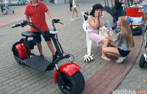 Канфлікт на Савецкай плошчы: 7-гадовы хлопчык на электракарце збіў жанчыну